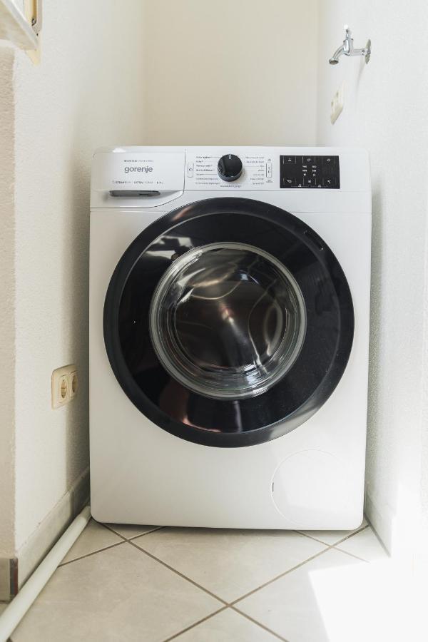 Appartment In Den Weinbergen Bei Mainz - Mit 2X Doppelzimmern, 1X Grosses Wohnzimmer, Bad & Kueche Stadecken-Elsheim Екстериор снимка